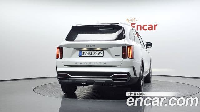 Kia Sorento 2021 — Фото 4/20