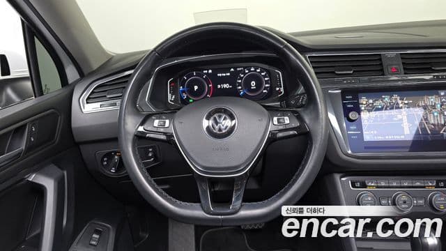 Volkswagen Tiguan Allspace 2020 — ფოტო 13/20