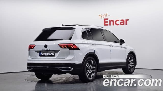 Volkswagen Tiguan 2022 — ფოტო 6/20