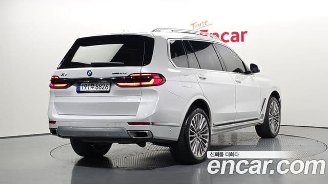 BMW X7 2023 — Photo 19/20