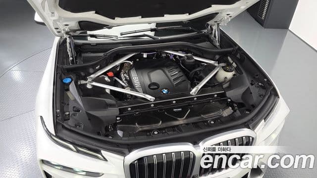 BMW X7 2023 — Photo 8/20