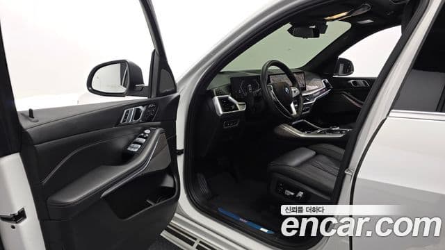BMW X7 2023 — Photo 10/20
