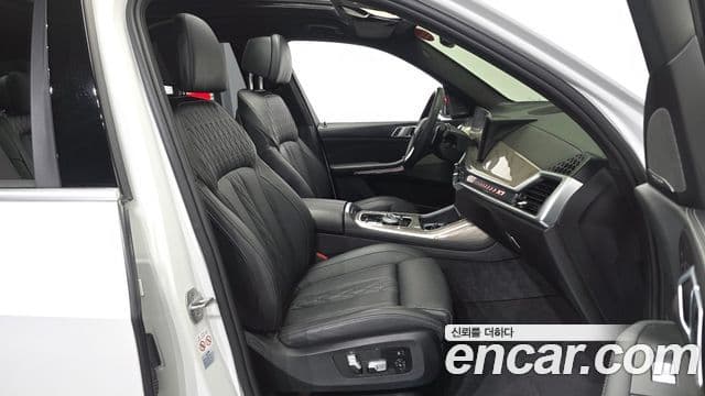 BMW X7 2023 — Photo 18/20