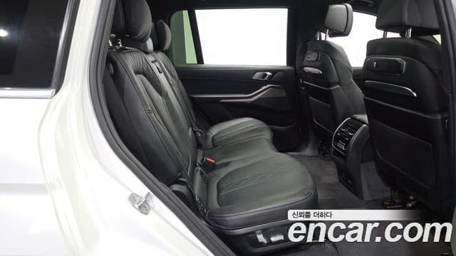 BMW X7 2023 — Photo 14/20