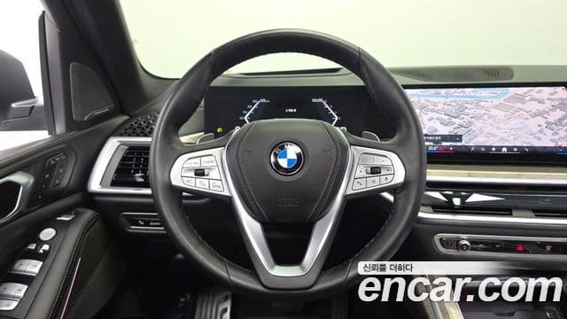 BMW X7 2023 — Photo 11/20