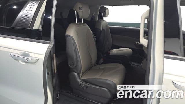 Kia Carnival 2025 — ფოტო 11/20