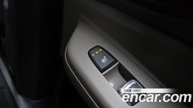 Kia Carnival 2025 — ფოტო 18/20