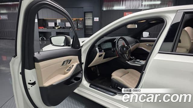 BMW 3 Series 2020 — фото 10 из 20
