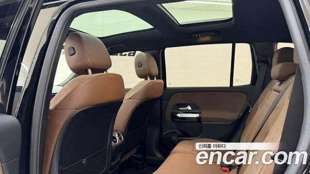 Mercedes-Benz GLB-Class 2025 — ფოტო 19/20