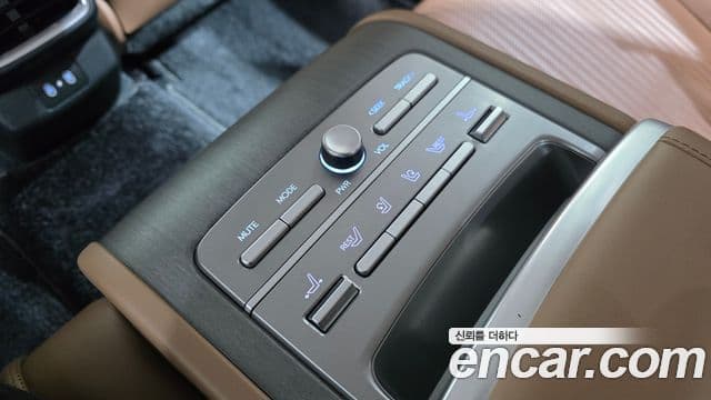 Hyundai Grandeur 2022 — Şəkil 18/20