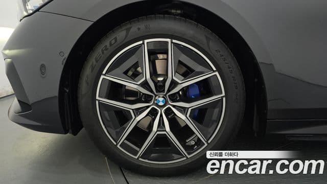 BMW 5 Series 2025 — ფოტო 5/20
