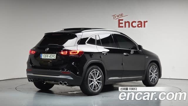 Mercedes-Benz GLA-Class 2021 — фото 2 из 20