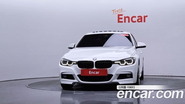 BMW 3 Series 2018 — фото 3 из 20