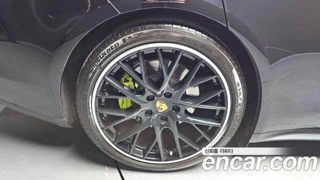 Porsche Panamera 2020 — Photo 9/31
