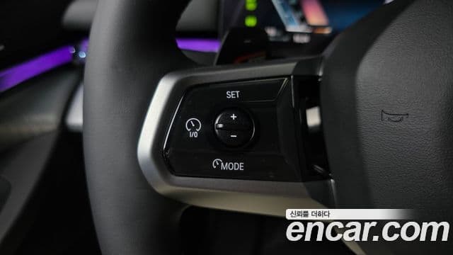 BMW 5 Series 2025 — Photo 22/34