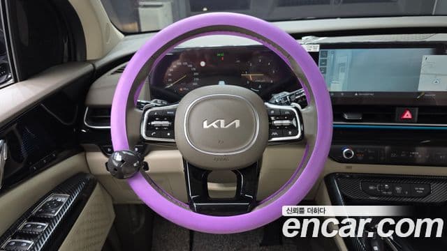 Kia Carnival 2024 — фото 13 из 20
