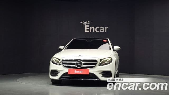 Mercedes-Benz E-Class 2019 — ფოტო 2/20