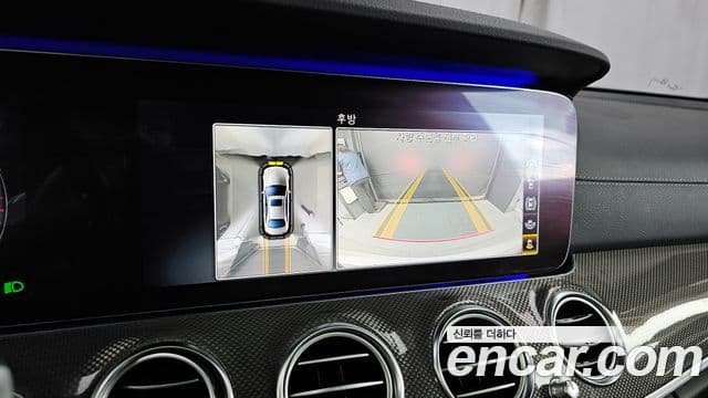 Mercedes-Benz E-Class 2019 — ფოტო 14/20