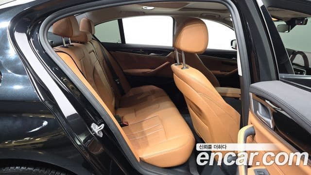 BMW 5 Series 2020 — Şəkil 12/20