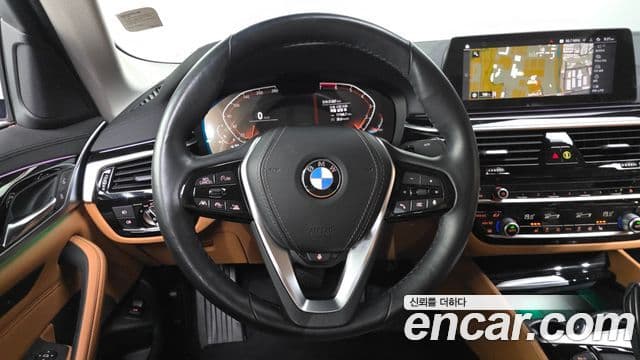 BMW 5 Series 2020 — Şəkil 13/20