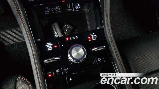 Jeep Grand Cherokee 2022 — Şəkil 9/20