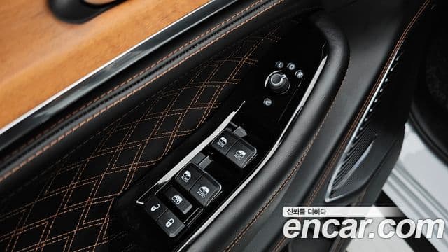 Jeep Grand Cherokee 2022 — фото 15 из 20