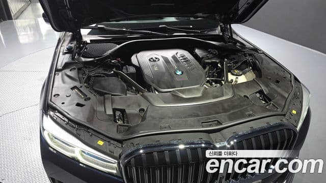 BMW 7 Series 2019 — ფოტო 6/20