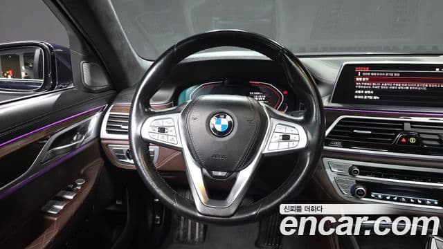 BMW 7 Series 2019 — ფოტო 13/20