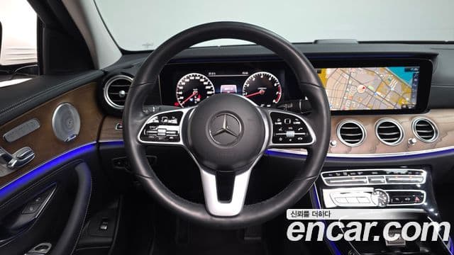 Mercedes-Benz E-Class 2020 — Фото 12/20