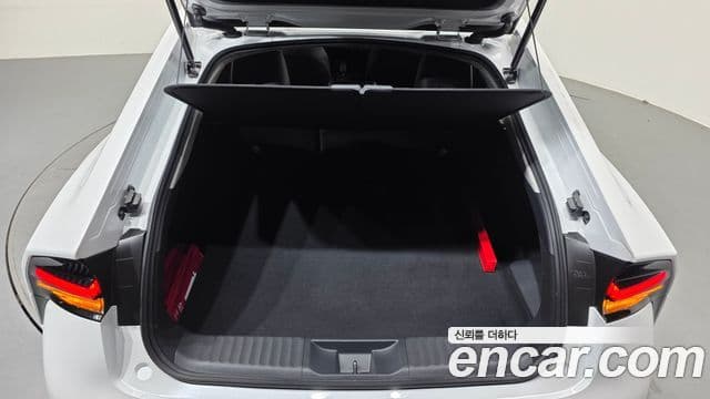 Toyota Prius 2025 — фото 20 из 20
