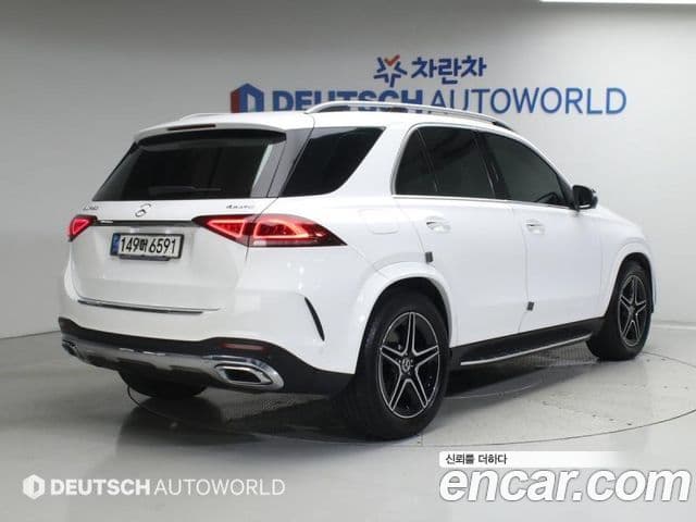Mercedes-Benz GLE-Class 2020 — Photo 16/20