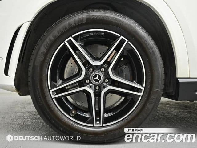 Mercedes-Benz GLE-Class 2020 — Photo 7/20