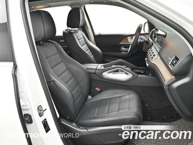 Mercedes-Benz GLE-Class 2020 — Photo 19/20