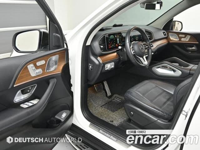 Mercedes-Benz GLE-Class 2020 — Photo 20/20