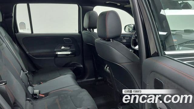 Mercedes-Benz EQB 2025 — Photo 4/17