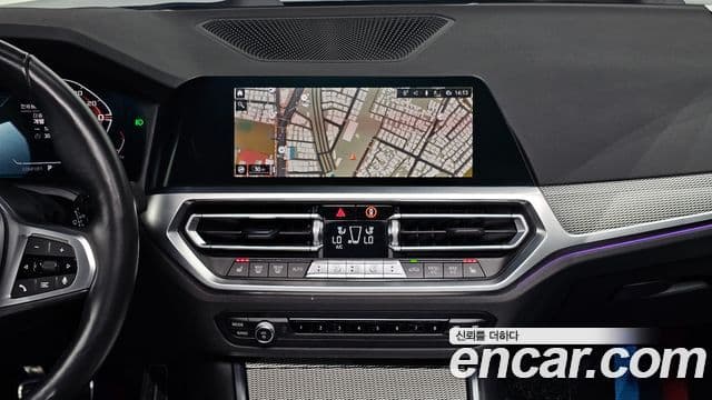 BMW 3 Series 2021 — ფოტო 15/20