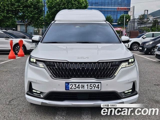 Kia Carnival 2023 — фото 2 из 20