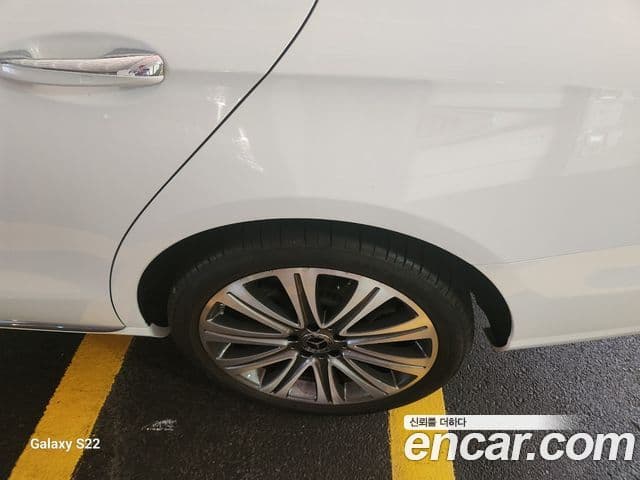 Mercedes-Benz E-Class 2022 — Фото 4/12