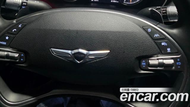 Genesis Electrified G80 2023 — фото 13 из 19