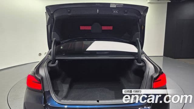 BMW 5 Series 2021 — фото 20 из 20