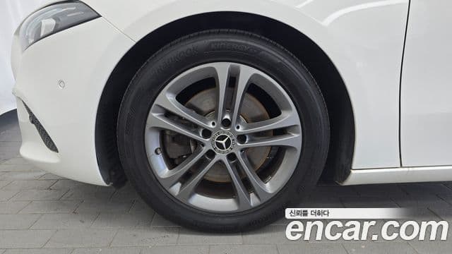 Mercedes-Benz A-Class 2020 — Фото 5/20