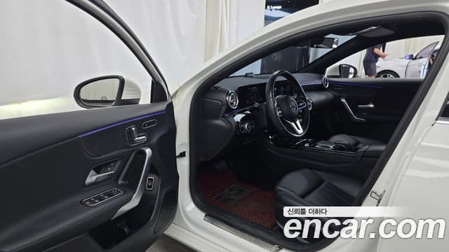 Mercedes-Benz A-Class 2020 — Фото 10/20