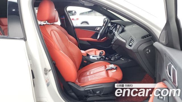 BMW 1 Series 2021 — Photo 14/34