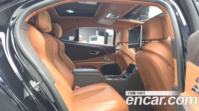Bentley Flying Spur 2023 — Фото 11/20