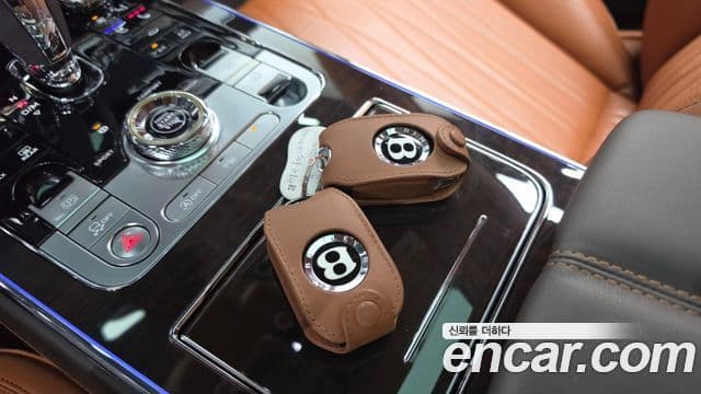 Bentley Flying Spur 2023 — Фото 16/20