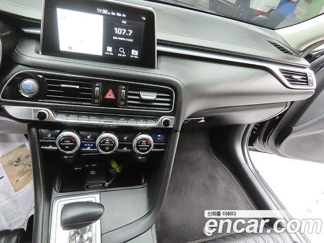Genesis G70 2020 — ფოტო 12/20