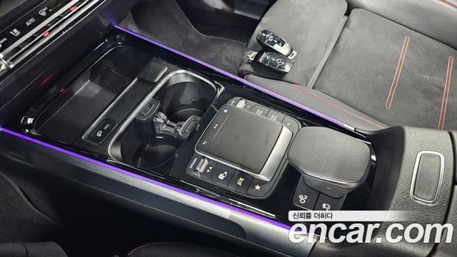 Mercedes-Benz GLB-Class 2022 — фото 9 из 20