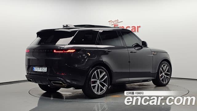 Land Rover Range Rover Sport 2024 — фото 2 из 20