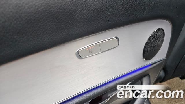 Mercedes-Benz E-Class 2021 — Şəkil 19/20