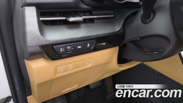 Kia Carnival 2022 — фото 18 из 20